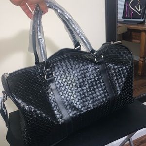 New shoulder duffel bag